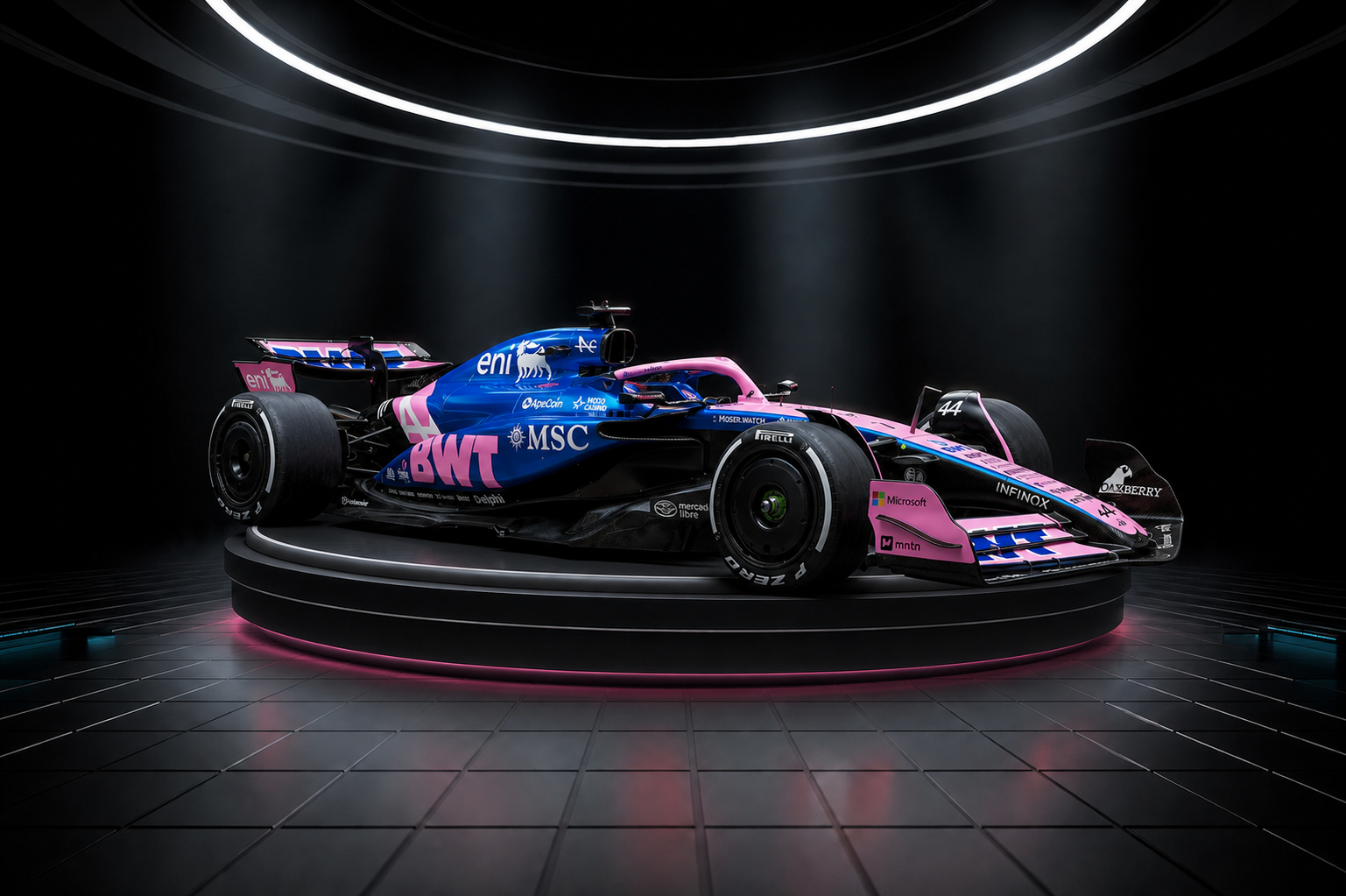 Antalya F1 sim racing merkezinde Alpine Formula yarış aracı