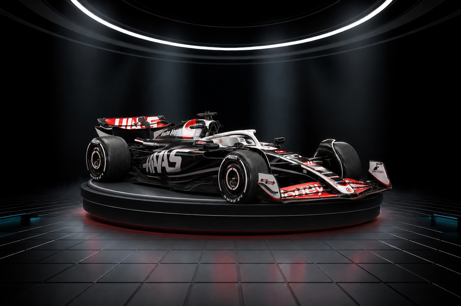 Antalya’da F1 yarış simülatörü deneyimi için Haas yarış aracı