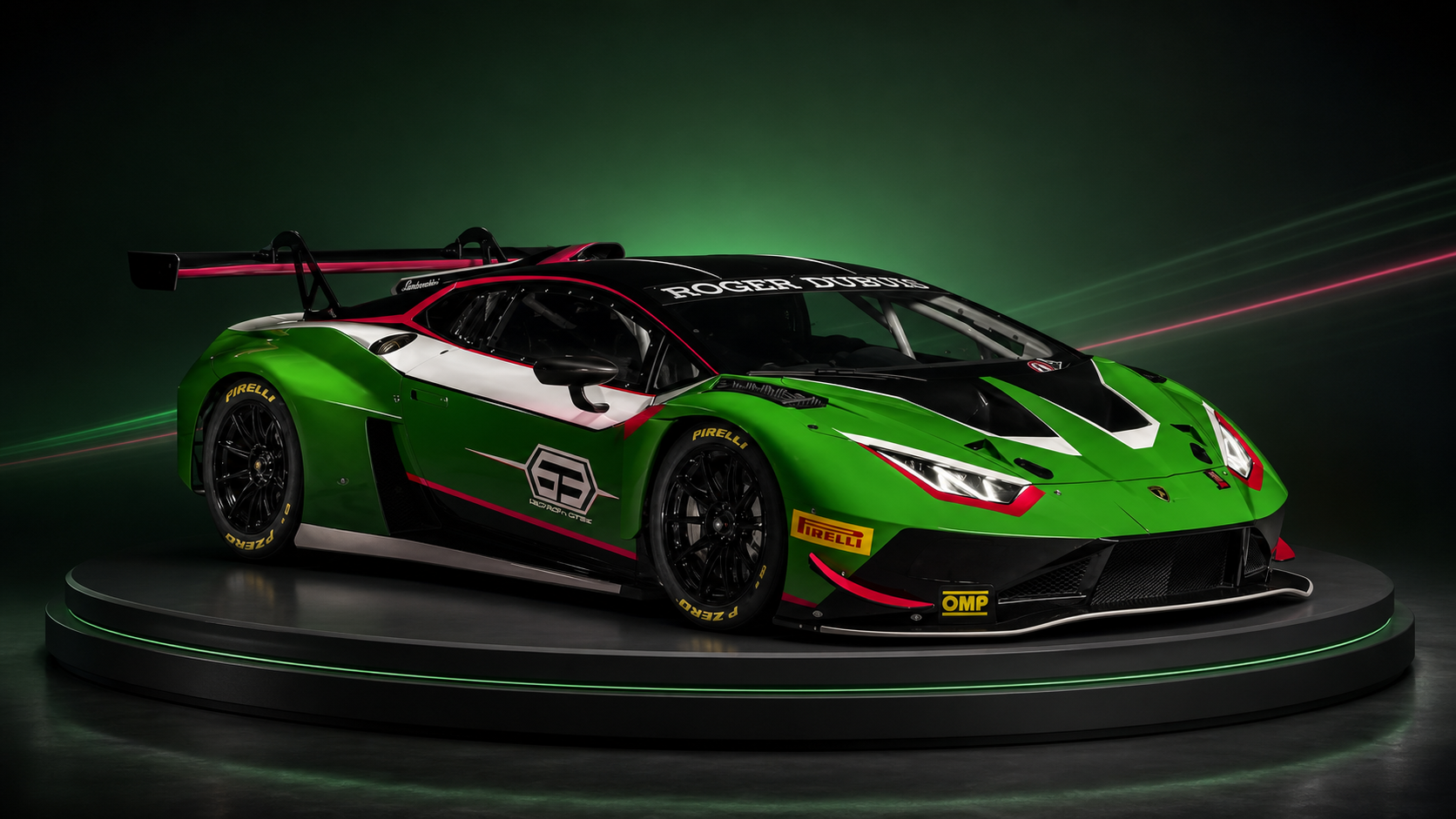 Lamborghini Huracán GT3 EVO2 – Sim Racing Antalya Renkli stüdyo ışığında Lamborghini Huracán GT3 EVO2 yarış otomobili